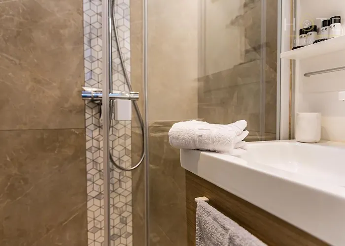 Charmante Maisonnette Au Coeur Des Sables D'olonne 莱萨布勒-多洛讷